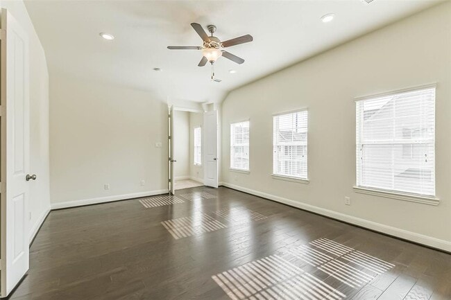 Building Photo - 1752 Monarch Ridge Dr