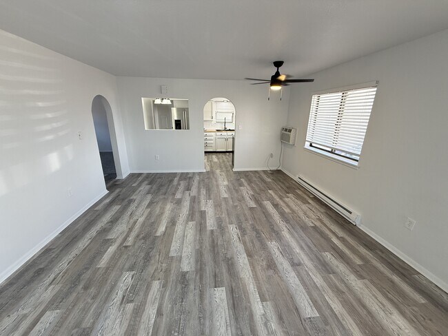 Building Photo - 310 Chimney Park Dr