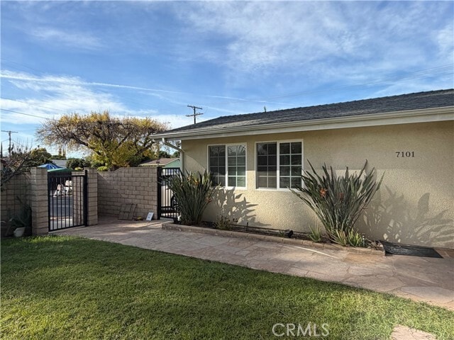 Building Photo - 7101 Fallbrook Ave