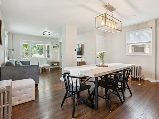 Building Photo - 718 Walnut St.