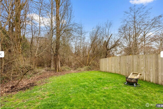 Building Photo - 1045 Mary Ave