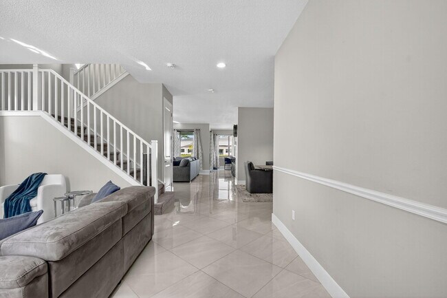 Building Photo - 7303 Estero Dr