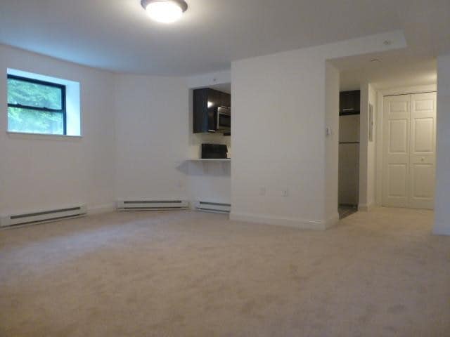 Building Photo - 457 Centre St