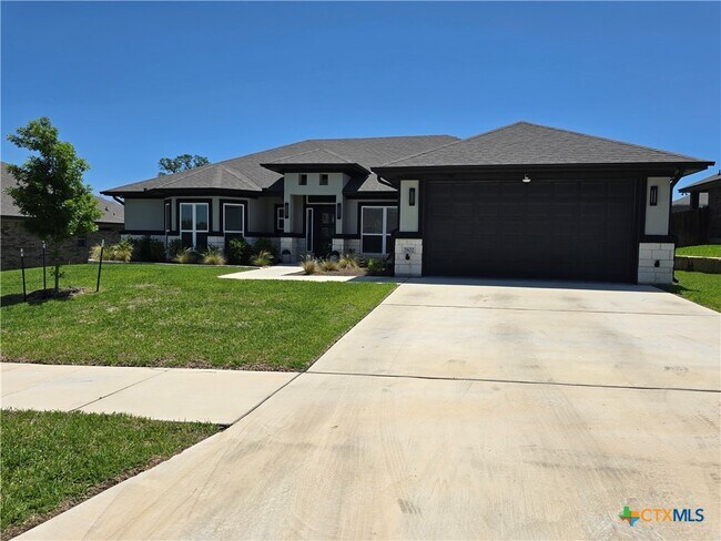 Building Photo - 7802 Gold Dr