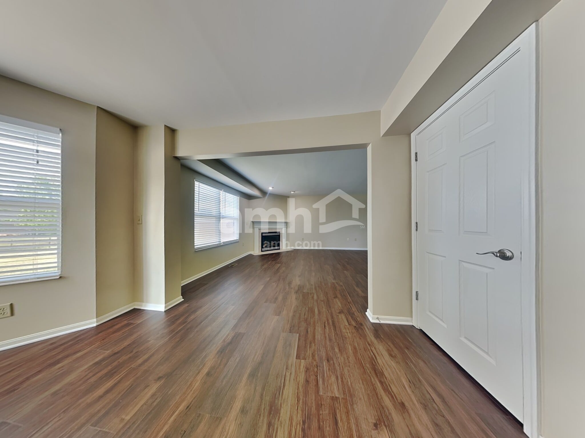 Building Photo - 1837 Cantwell Ct