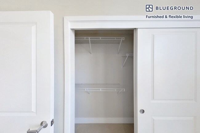 Building Photo - 1000 Lupine-SI FL3-ID11764A