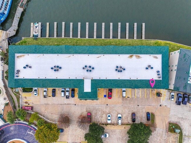 Building Photo - 7039 Kingston Cove Ln