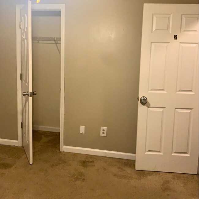 Building Photo - Room in House on Georgia Ave