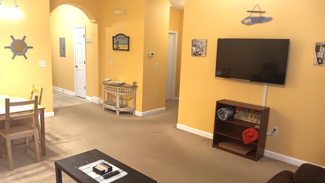 Building Photo - Furnished Two-Bedroom, Two-Bath Condo in N...