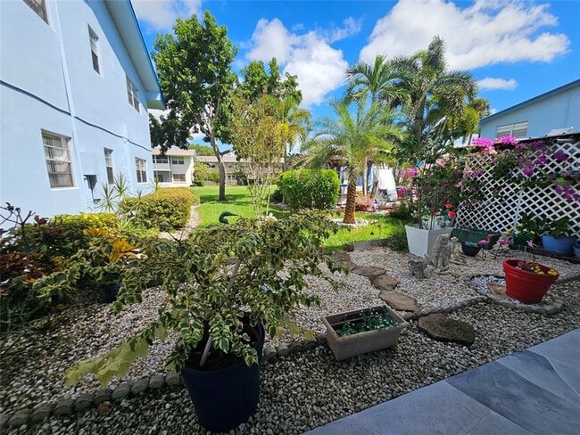 Building Photo - 147 Salisbury G