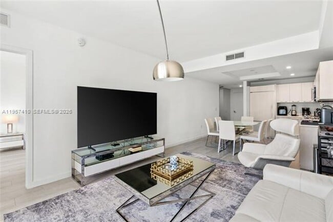 Building Photo - 55 SW 9th St