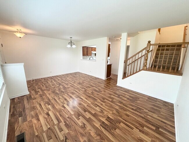 Building Photo - 652 Lincoln Station Dr