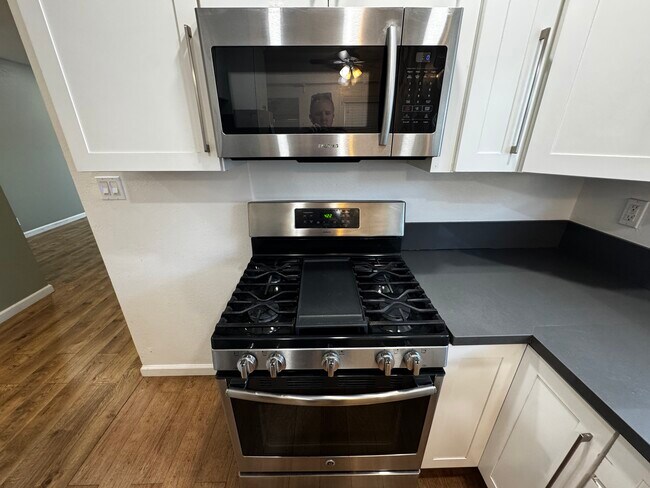 Building Photo - 4118 W 149th St