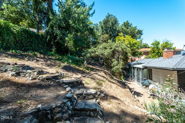 Building Photo - 2057 Hilldale Dr