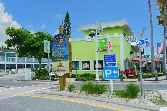 Building Photo - 614 Gladstone Ln