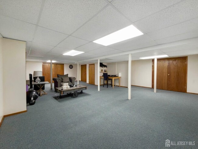 Building Photo - 592 Cabot Hill Rd