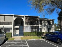 Building Photo - 1324 S Pine Ridge Cir