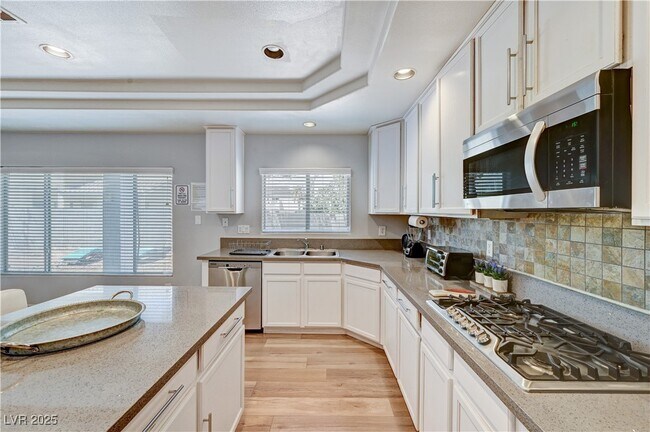 Building Photo - 6574 W Diablo Dr