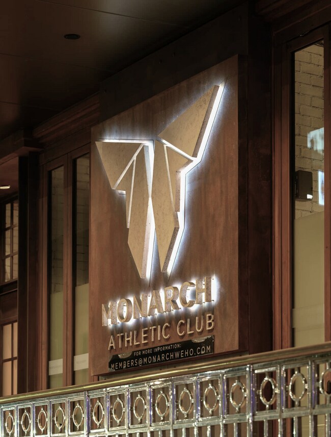 Building Photo - 11970 Montana Ave