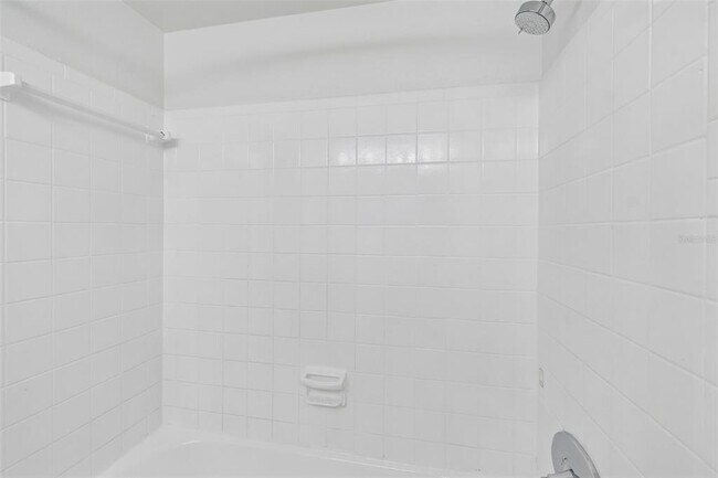 Building Photo - 470 3rd St S