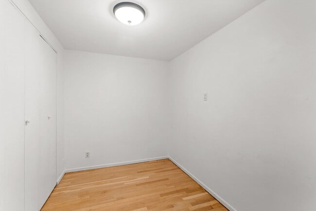 Building Photo - 103 Marlborough St