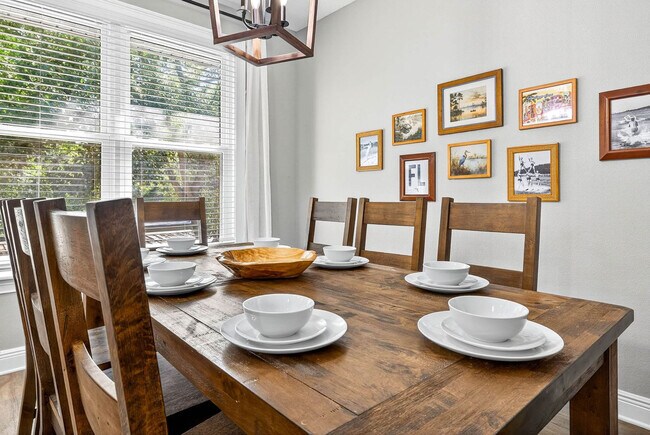 Building Photo - 1826 Beachway Ln