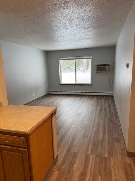 Building Photo - Oak Terrace