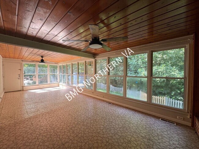 Building Photo - 7046 Lee Park Ct
