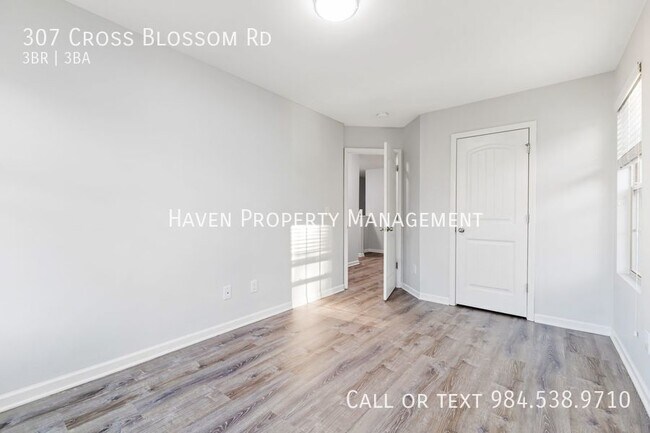 Building Photo - 307 Cross Blossom Rd