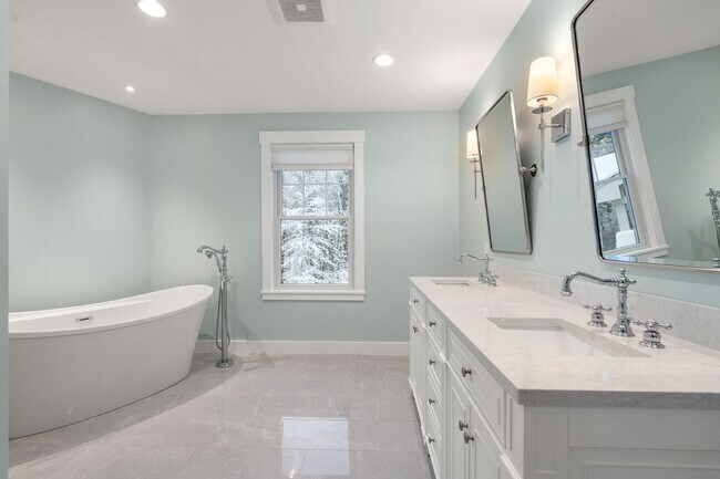 Building Photo - Keystone