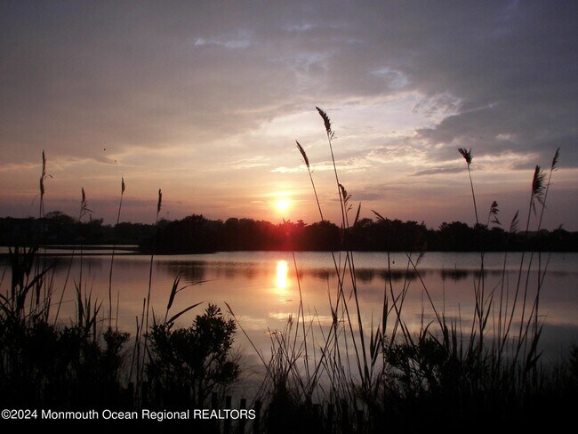 Building Photo - 1310 George St