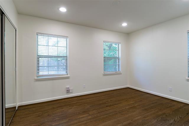 Building Photo - 4023 Park Ln