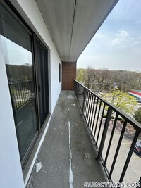 Building Photo - 182 Quincy Ave