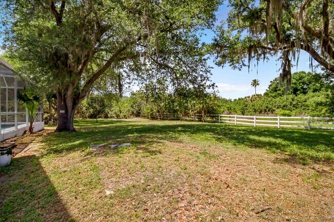 Building Photo - 7447 Hawkins Rd