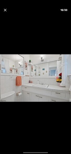 Building Photo - 550 Jefferson Ave