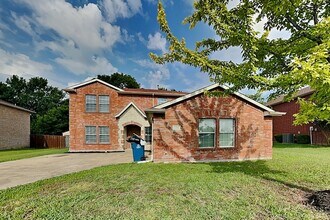 Building Photo - 1325 Forest Creek