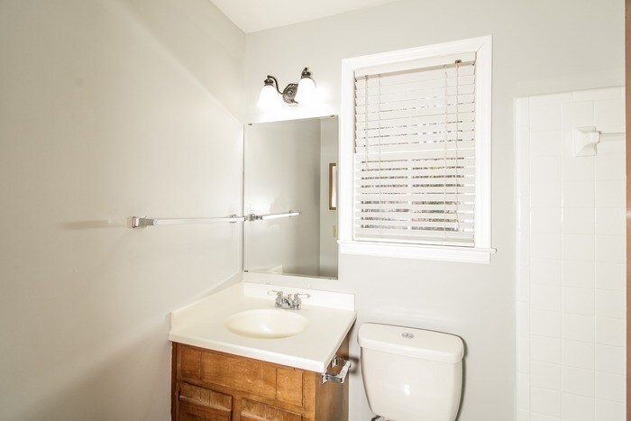 Building Photo - 252 Ripley Station Rd