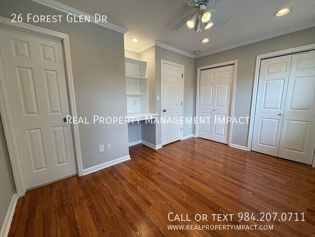 Building Photo - 26 Forest Glen Dr