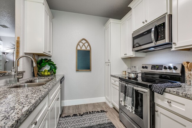 Building Photo - 6160 Eckhert RoadUnit 1005