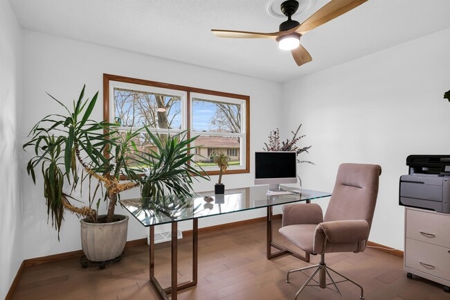 Building Photo - 2211 S Anderson St