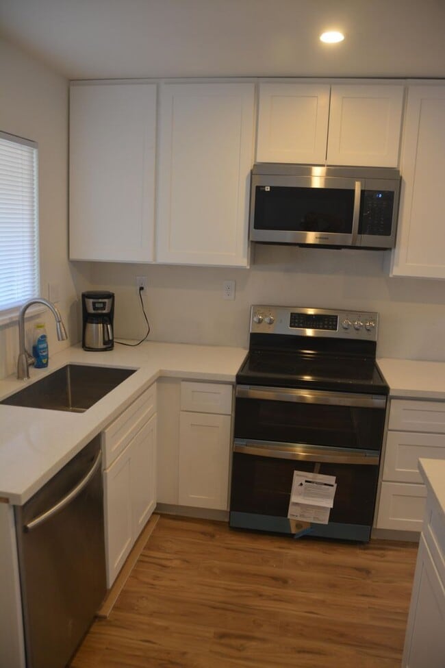 Building Photo - Beautifully Remodeled Antioch Delta Fair A...