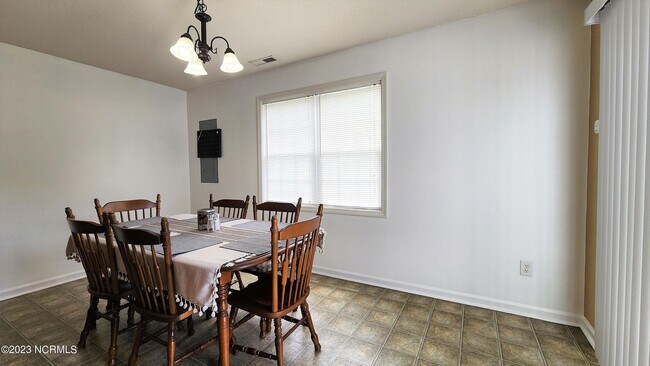 Building Photo - 108 Creeker Town Way