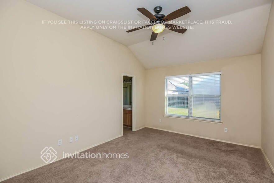 Building Photo - 9055 Rushing River Dr