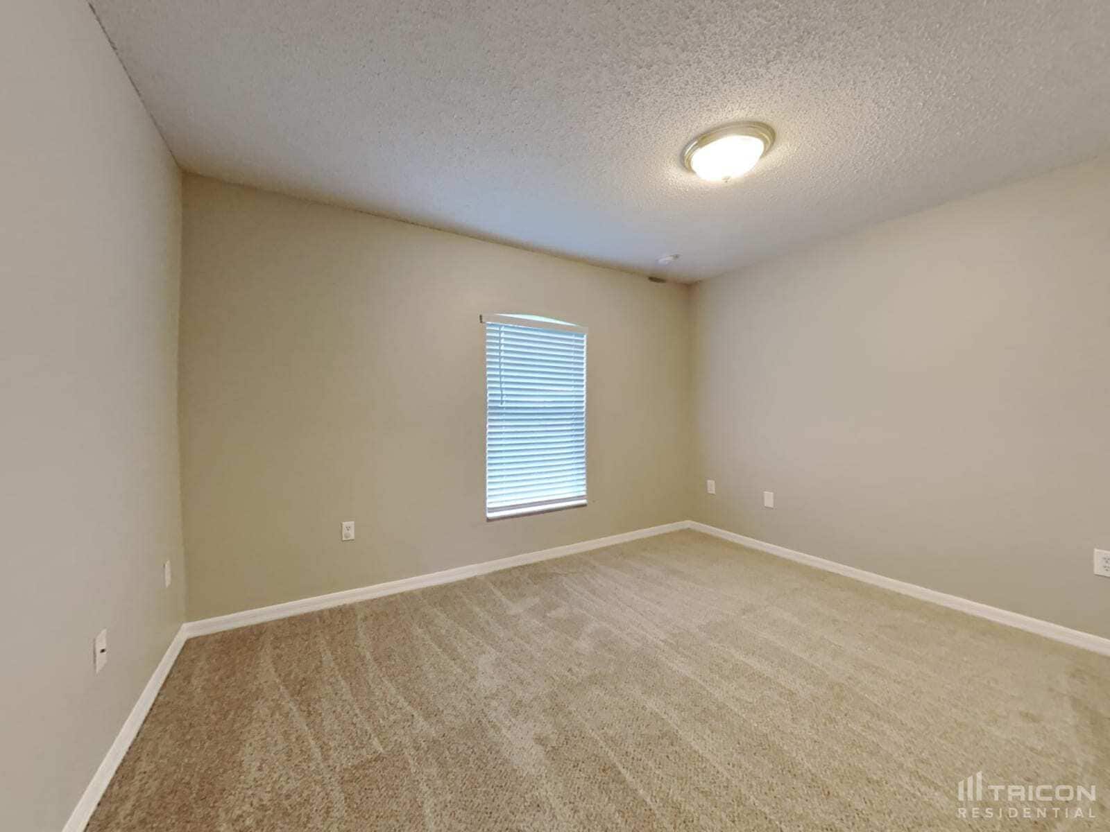 Building Photo - 5148 Jenson Ave