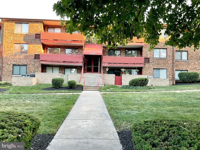 Building Photo - 6437 Richmond Hwy