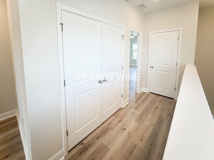 Building Photo - 1008 Wildflower Dr