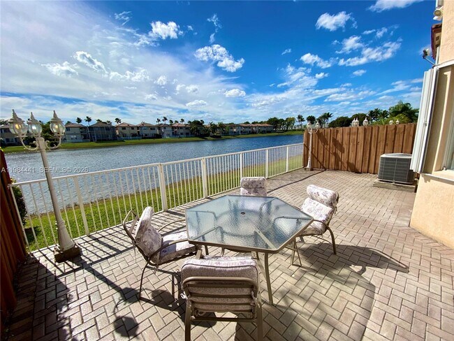 Building Photo - 11522 NW 69th Terrace