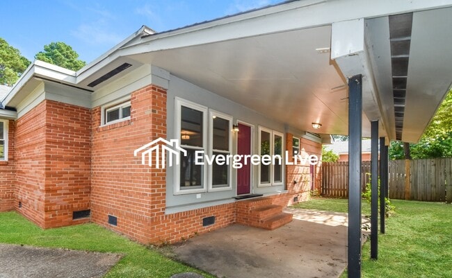 Building Photo - 3740 Dalraida Pkwy