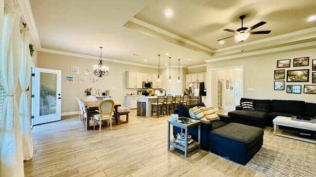 Building Photo - 6947 Osprey Dr