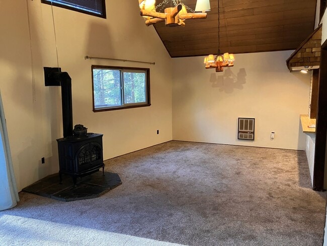 Building Photo - 2 Level cabin in a quiet wooded neighborhood